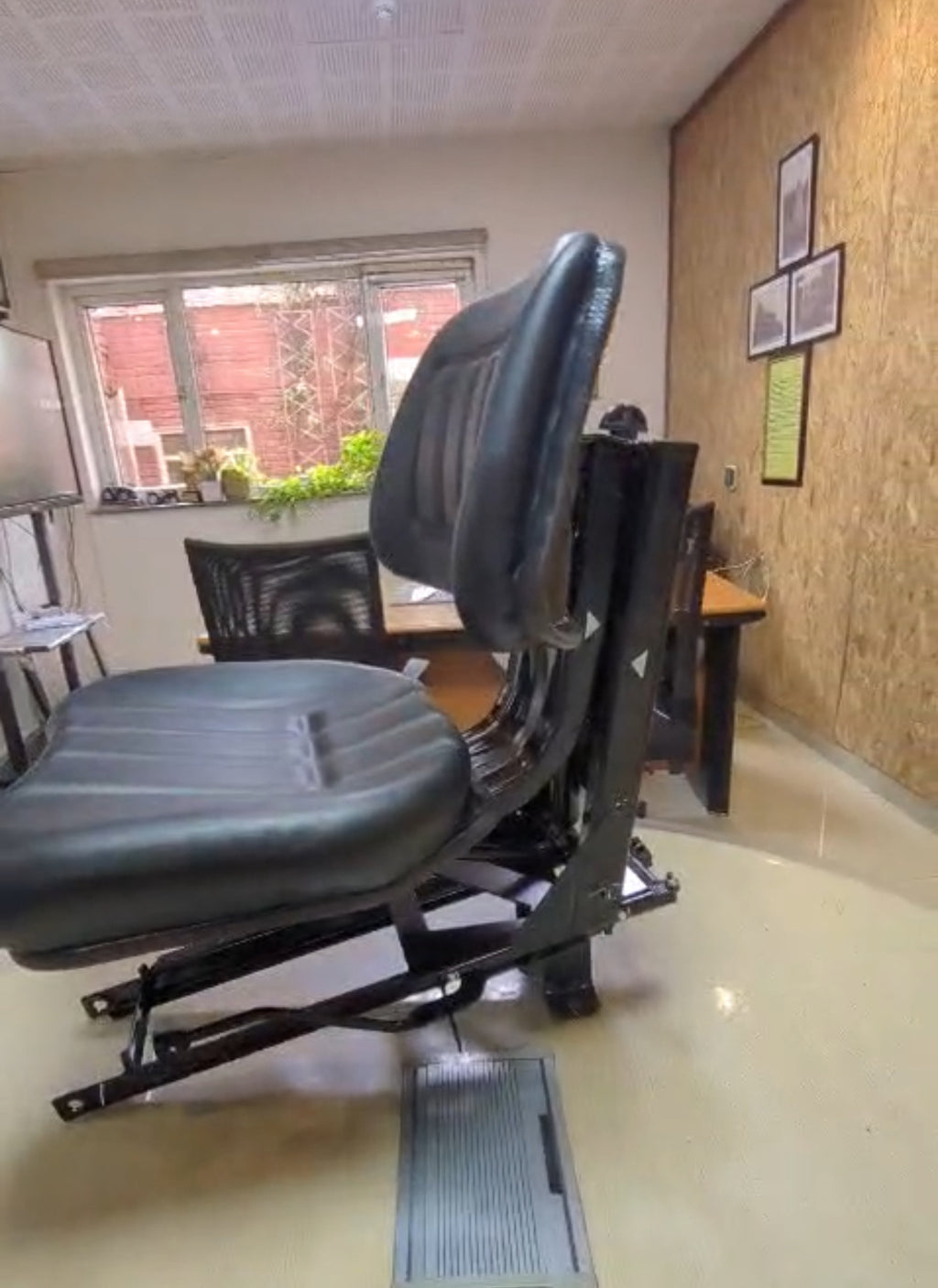 Mahindra Tractor original sliding seat